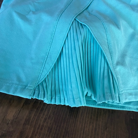 Lululemon Play Off the Pleats Skirt - Picture 6 of 7